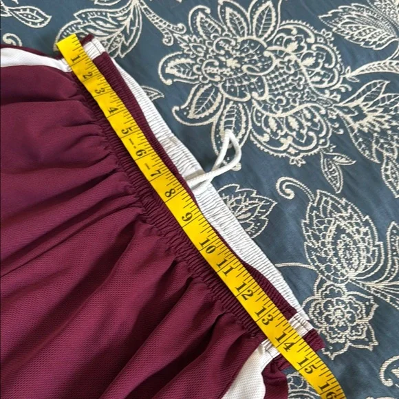 Maroon and White Men Shorts -L - Picture 9 of 9